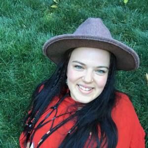 Meet your Posher, Nina